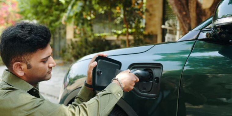 jak ładować samochód elektryczny