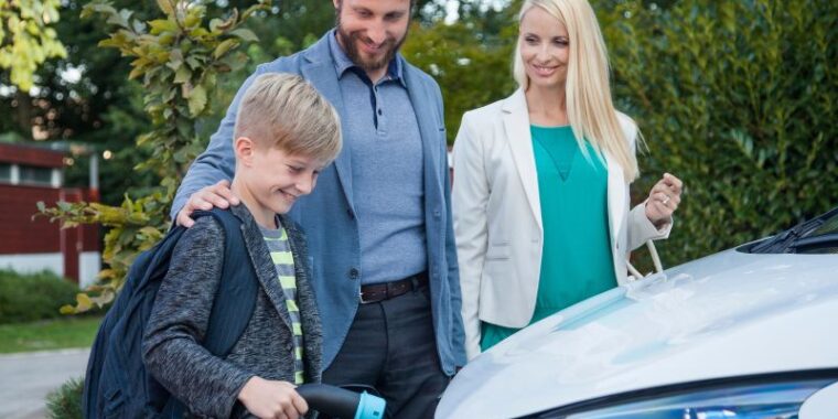 elektryczne auto a dzieci